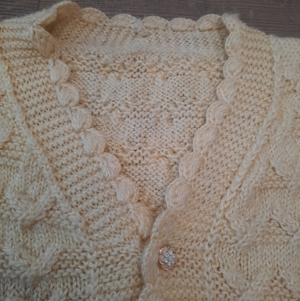 Vintage Cream Cable Knit Crochet Sweater Vest Cottagecore Boho Country - Picture 11 of 11